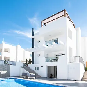 https://villa-vidal-sant-josep-de-sa-talaia.balearic-islands.net